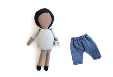 mini poupée - cheveux courts